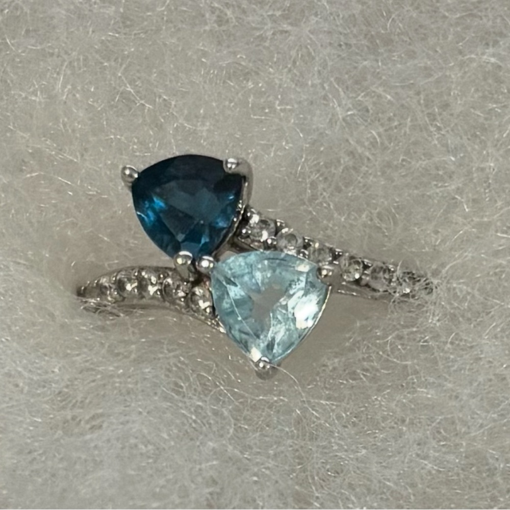 Elegant Blue and Silver Women's Ring, Sz 7